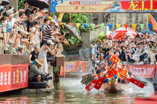 高效但难阻失利！小莫布里17中11拿下25分13板4帽